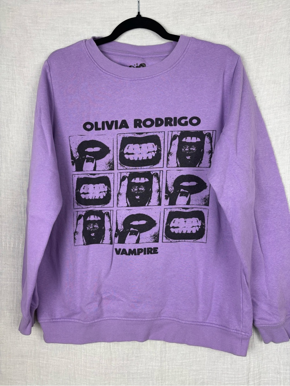 Lavender Olivia Rodrigo ‘Vampire' Graphic Sweatshirt - women’s L